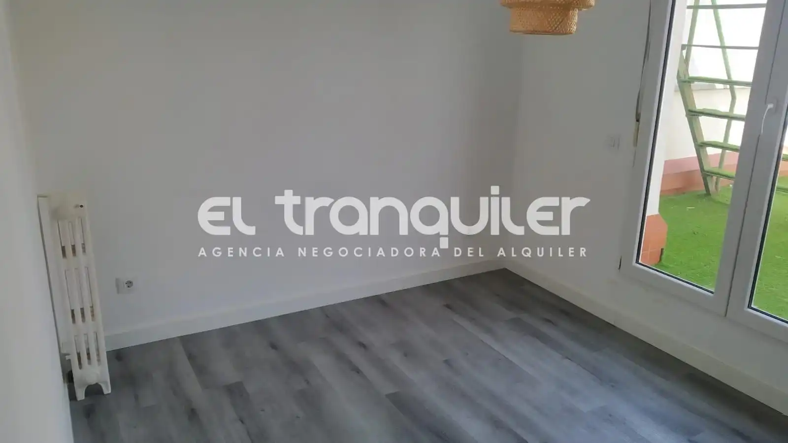 Comedor de Ático de alquiler en Madrid con Aire acondicionado y Terraza