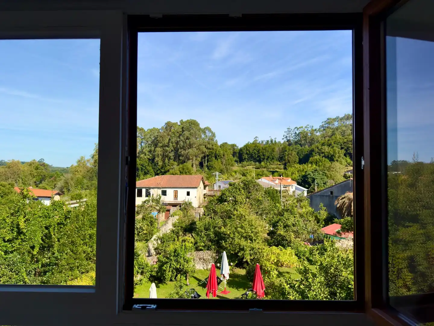 Vista exterior de Dúplex en venta en Alfoz de Lloredo con Calefacción, Jardín privado y Balcón