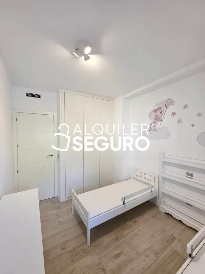 Bedroom of Flat for rent in Boadilla del Monte  with Air Conditioner, Heating and Terrace