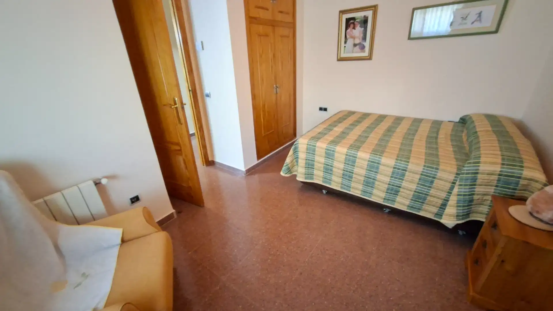 Dormitori de Casa o xalet en venda en Alicante / Alacant amb Aire condicionat, Calefacció i Jardí privat