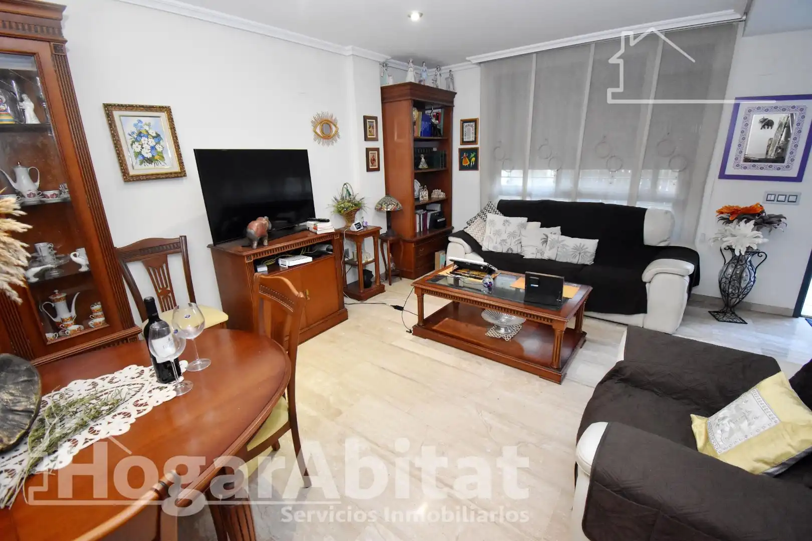 Sala d'estar de Casa adosada en venda en Castellón de la Plana / Castelló de la Plana amb Aire condicionat, Terrassa i Balcó