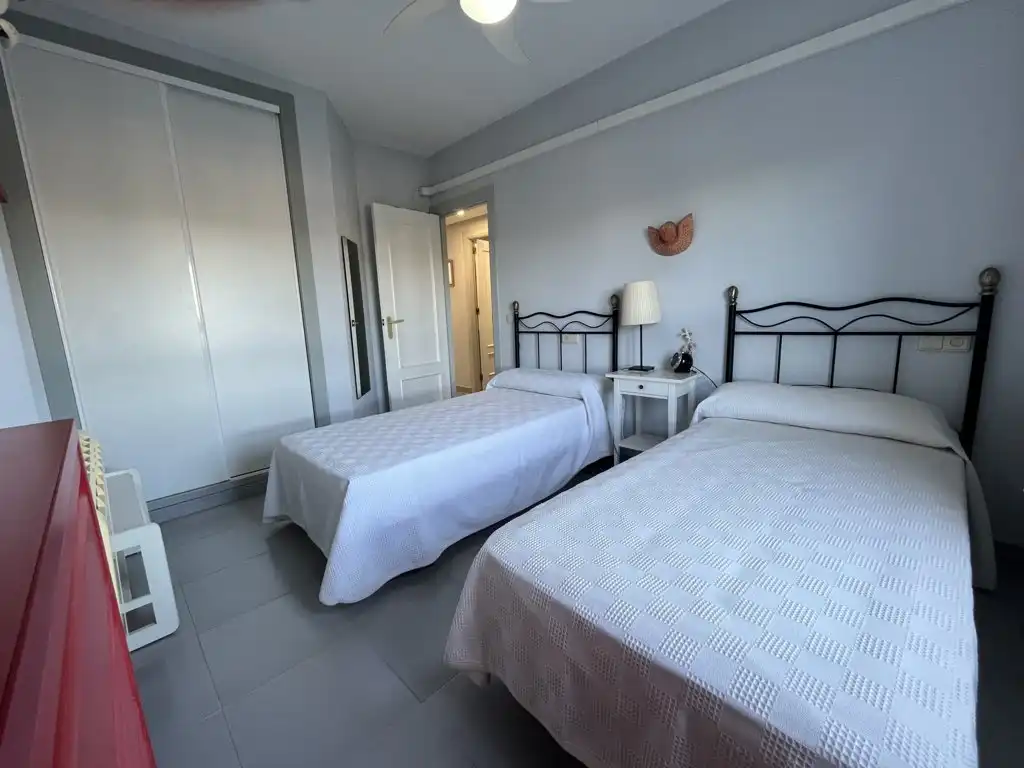 Habitación de Piso en venta en Orihuela con Aire acondicionado, Terraza y Trastero
