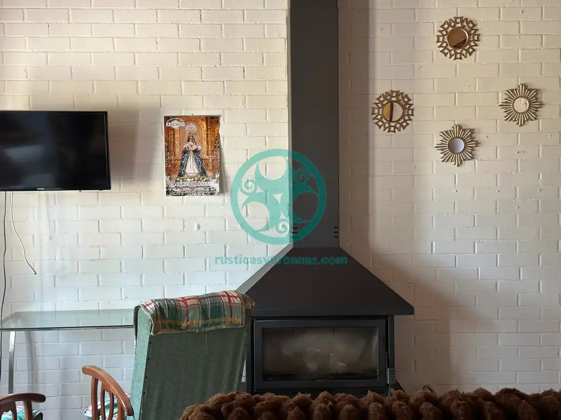 Wohnzimmer von Country house zur Miete in Cáceres mit Schwimmbad, Möbliert und Ofen