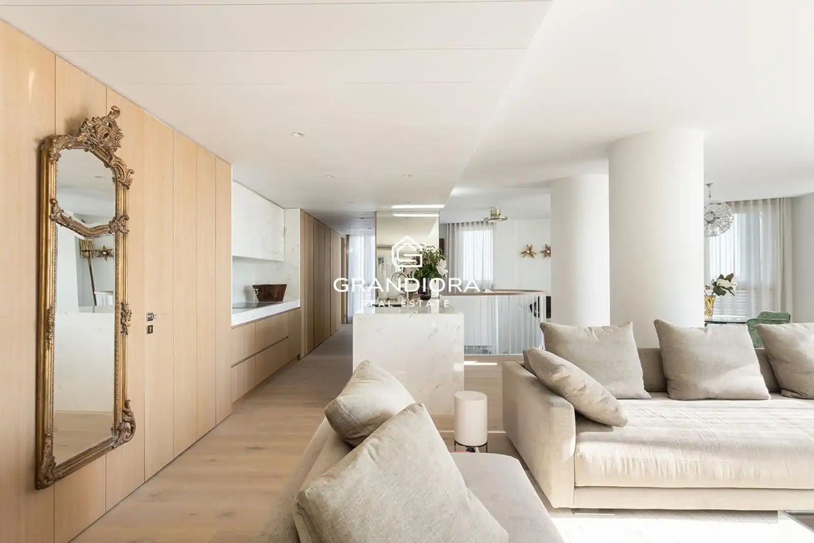 Sala de estar de Ático en venta en Barcelona con Terraza, Amueblado y Alarma