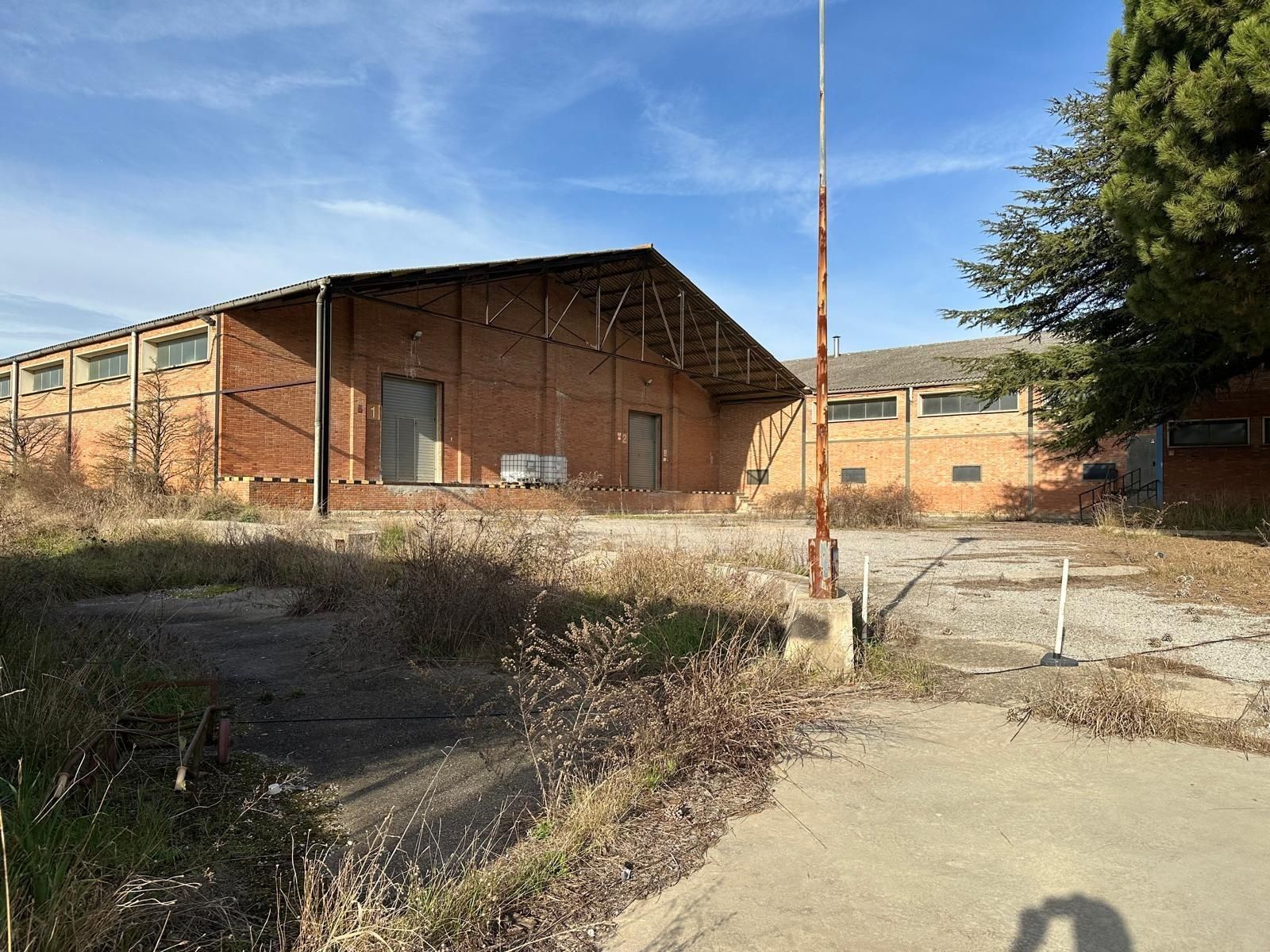 Vista exterior de Nau industrial en venda en Caldes de Malavella