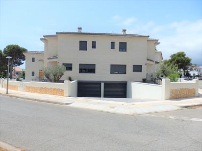 Casa adosada en venda a Carrer de la Magnòlia, 37, Pino Alto