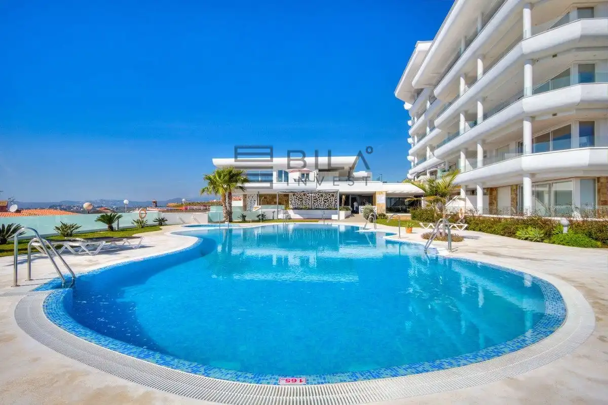 Piscina de Piso en venta en Fuengirola con Aire acondicionado, Terraza y Trastero