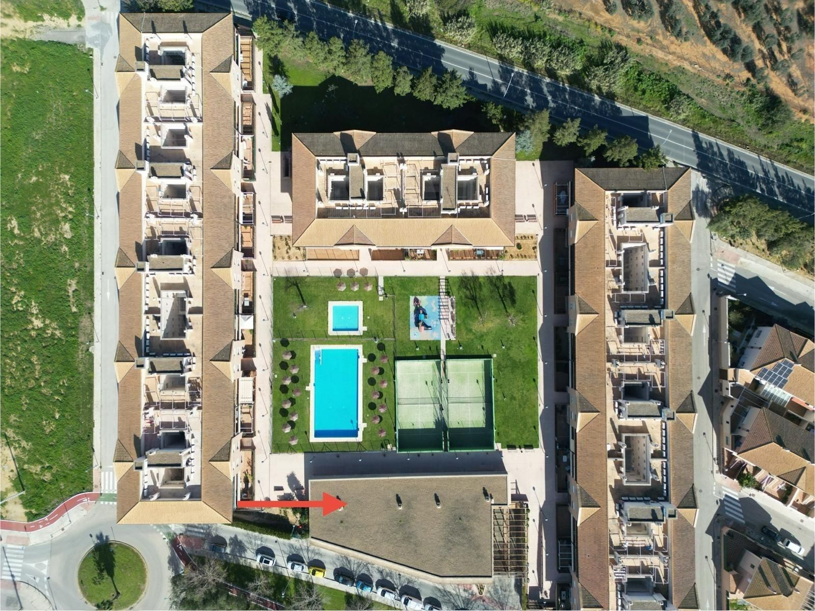 Swimming pool of Premises to rent in Utrera