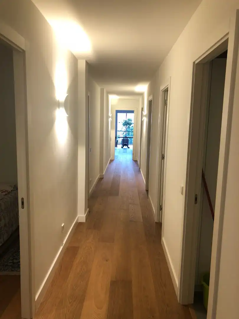 Wohnung zur Miete in Barcelona mit Klimaanlage, Heizung und Parkett