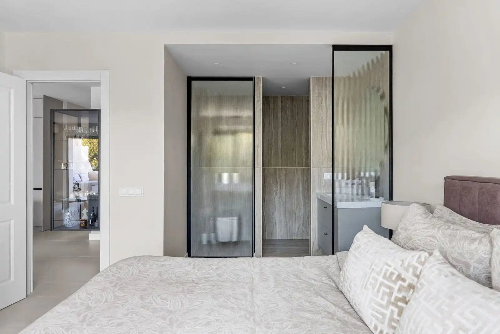 Bedroom of Flat for sale in Benahavís  with Air Conditioner, Terrace and Furnished