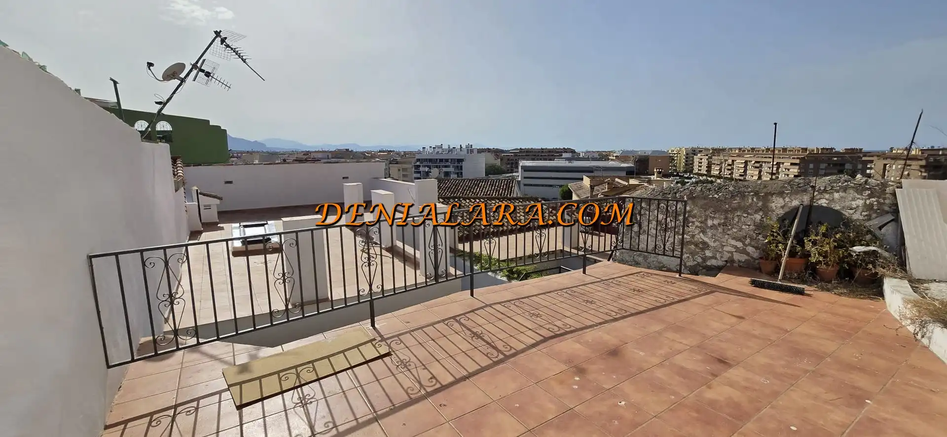 Planta baixa de lloguer en Dénia amb Terrassa