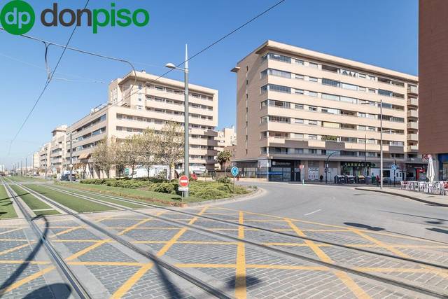 Local comercial en Venta en Avenida dilar, 146 en Campus de la Salud