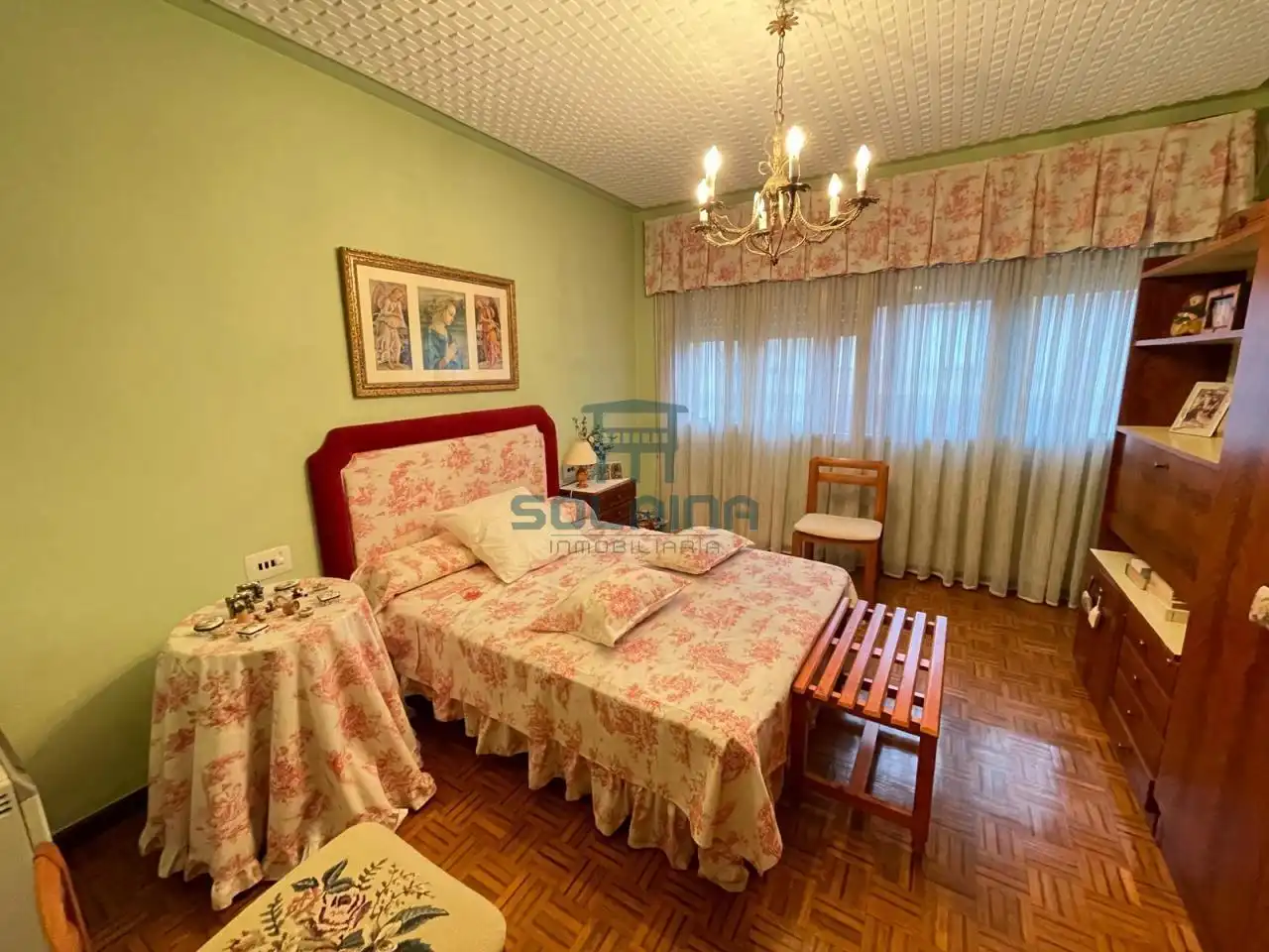 Habitación de Piso en venta en Ourense Capital  con Calefacción, Parquet y Balcón