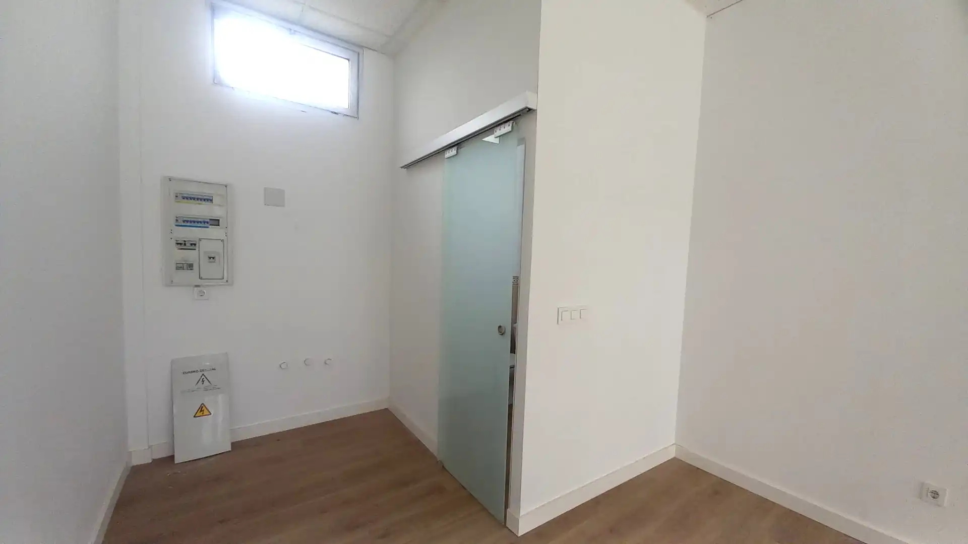 Business premises to rent in Calle Ildefonso Sánchez del Río, imagen 12