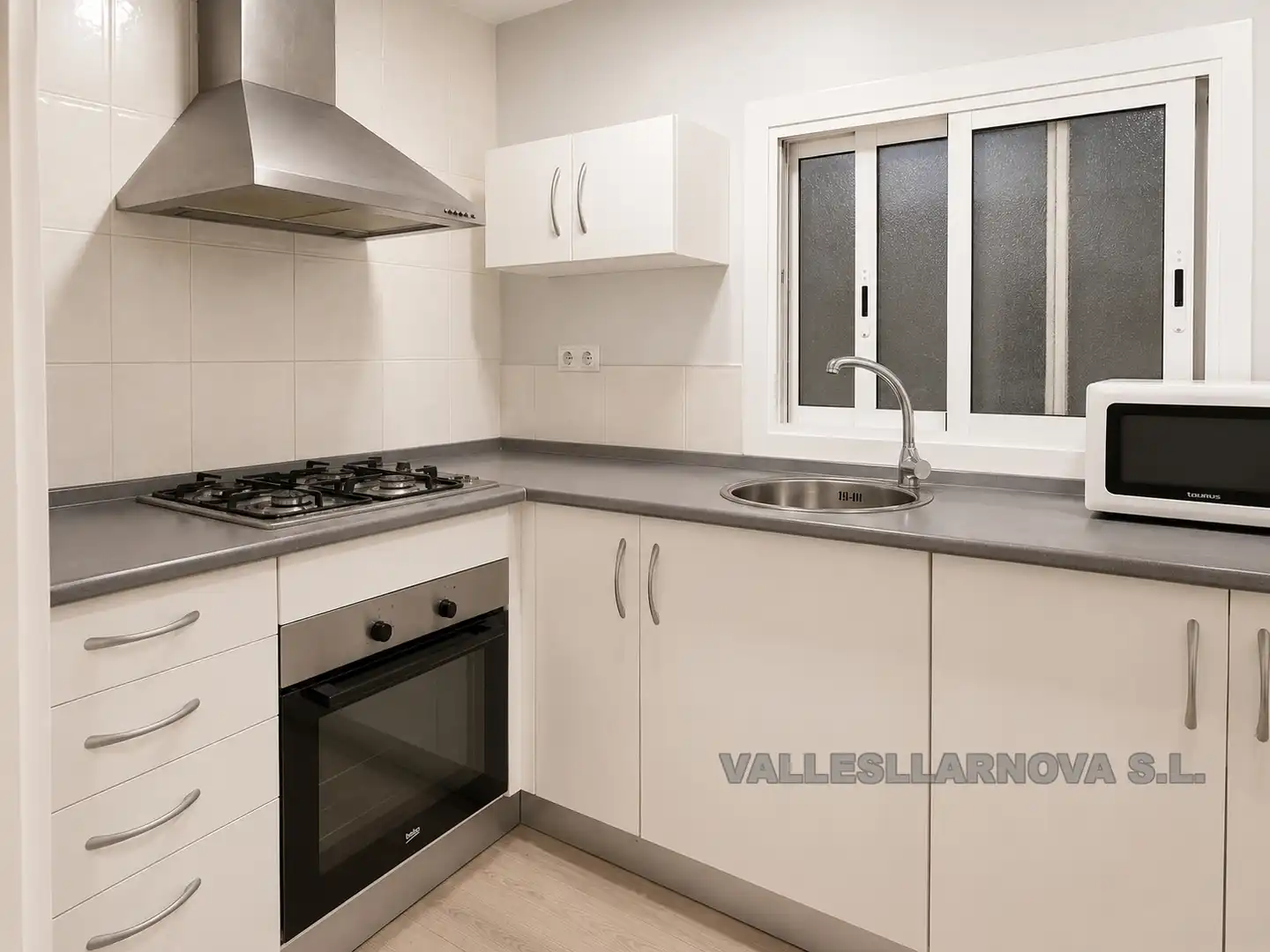Cuina de Pis en venda en Mollet del Vallès amb Aire condicionat i Parquet