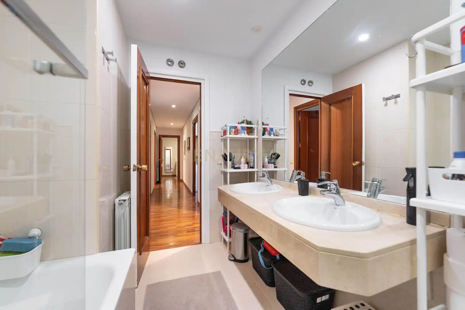 Bathroom of Apartments for rent in Pozuelo de Alarcón  with Oven, Washing machine and Microwave