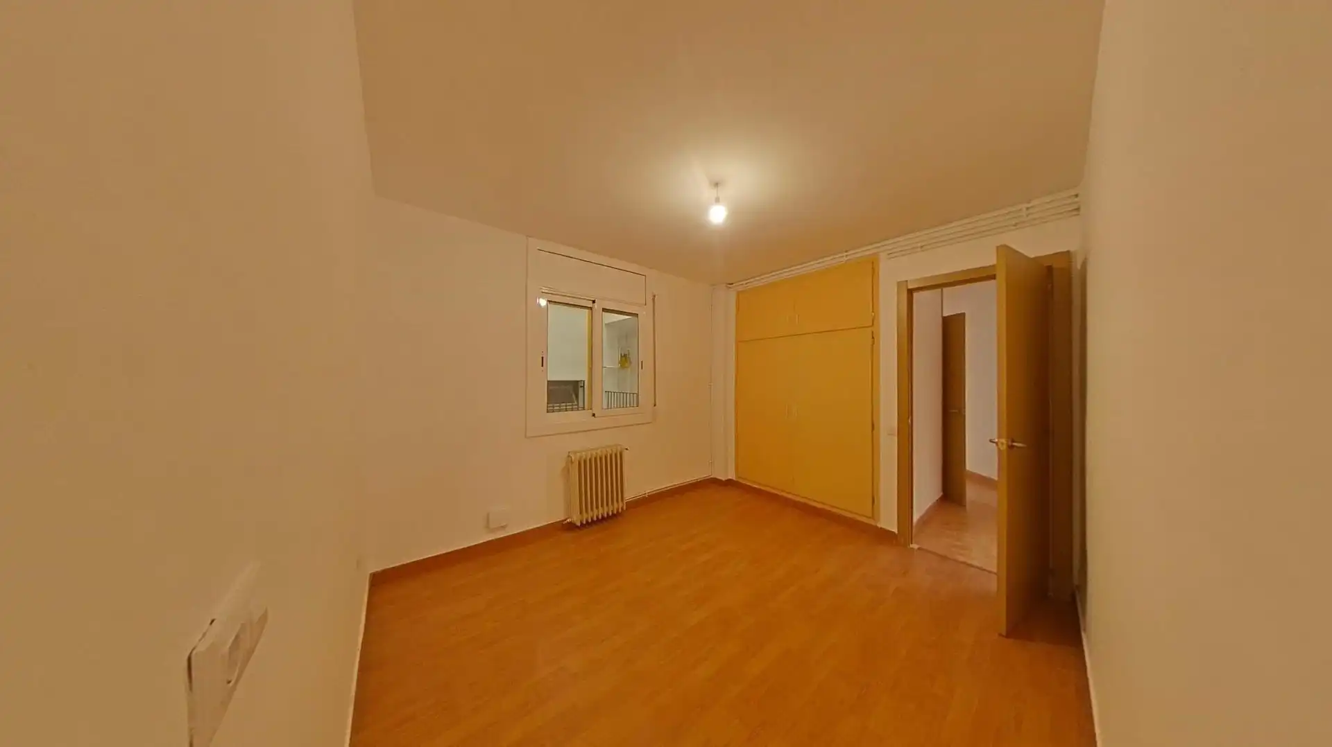 Bedroom of Flat for sale in Terrassa  with Heating