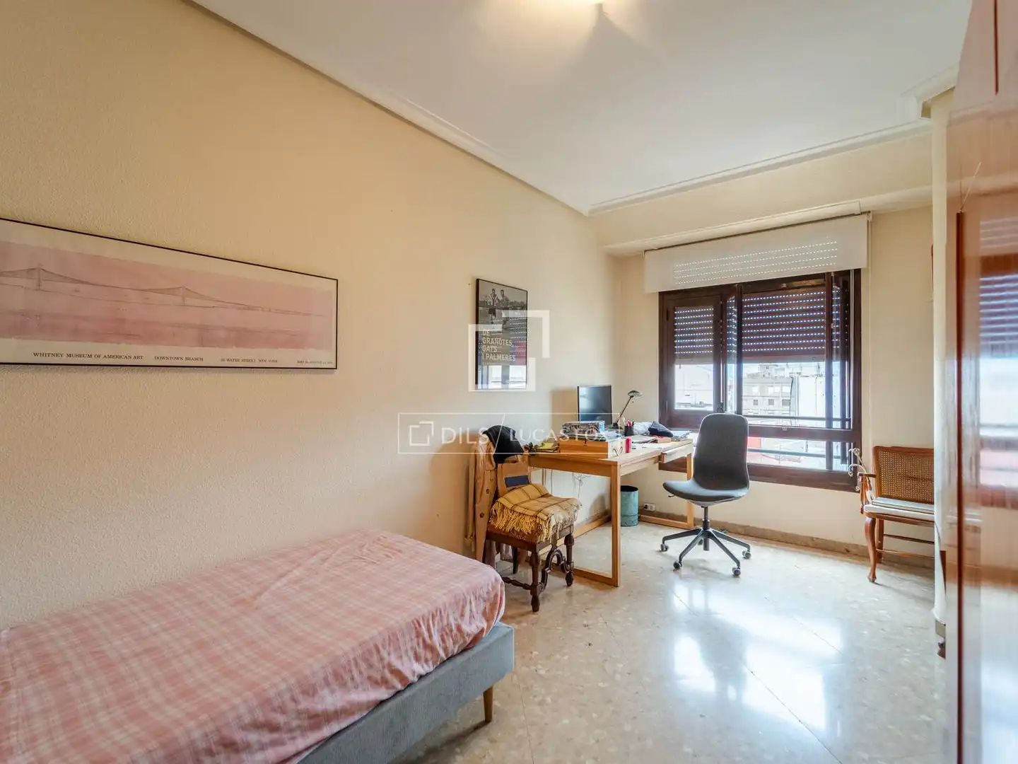 Habitación de Piso en venta en Valencia con Calefacción