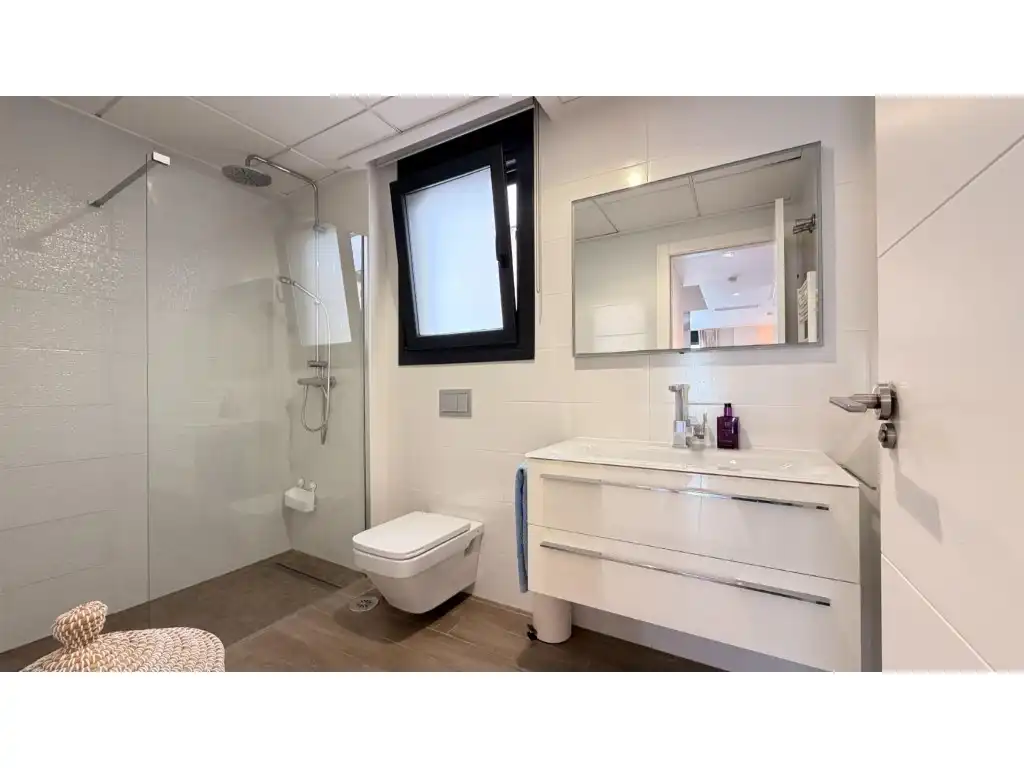 House with pool for sale in Calle Maite Pagazaurtundua Ruiz, imagen 21
