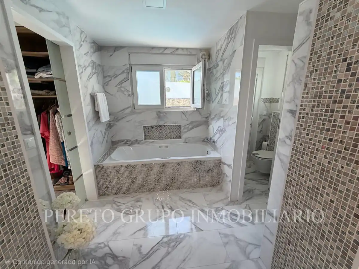 Bathroom of Houses for sale in Dénia  with Air Conditioner, Heating and Private garden