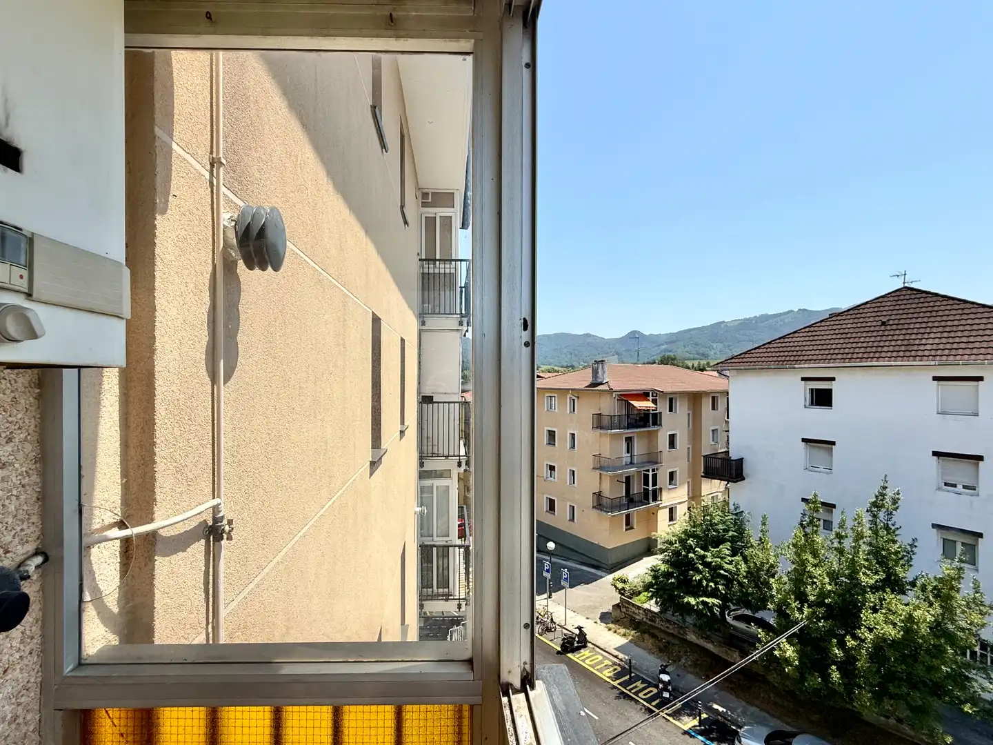 Terrassa de Pis en venda en Irun  amb Moblat i Balcó