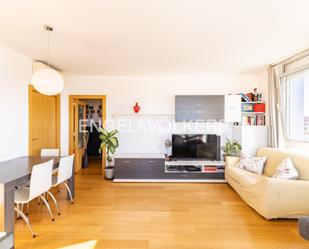 Sala d'estar de Apartament en venda en Terrassa amb Aire condicionat, Calefacció i Parquet