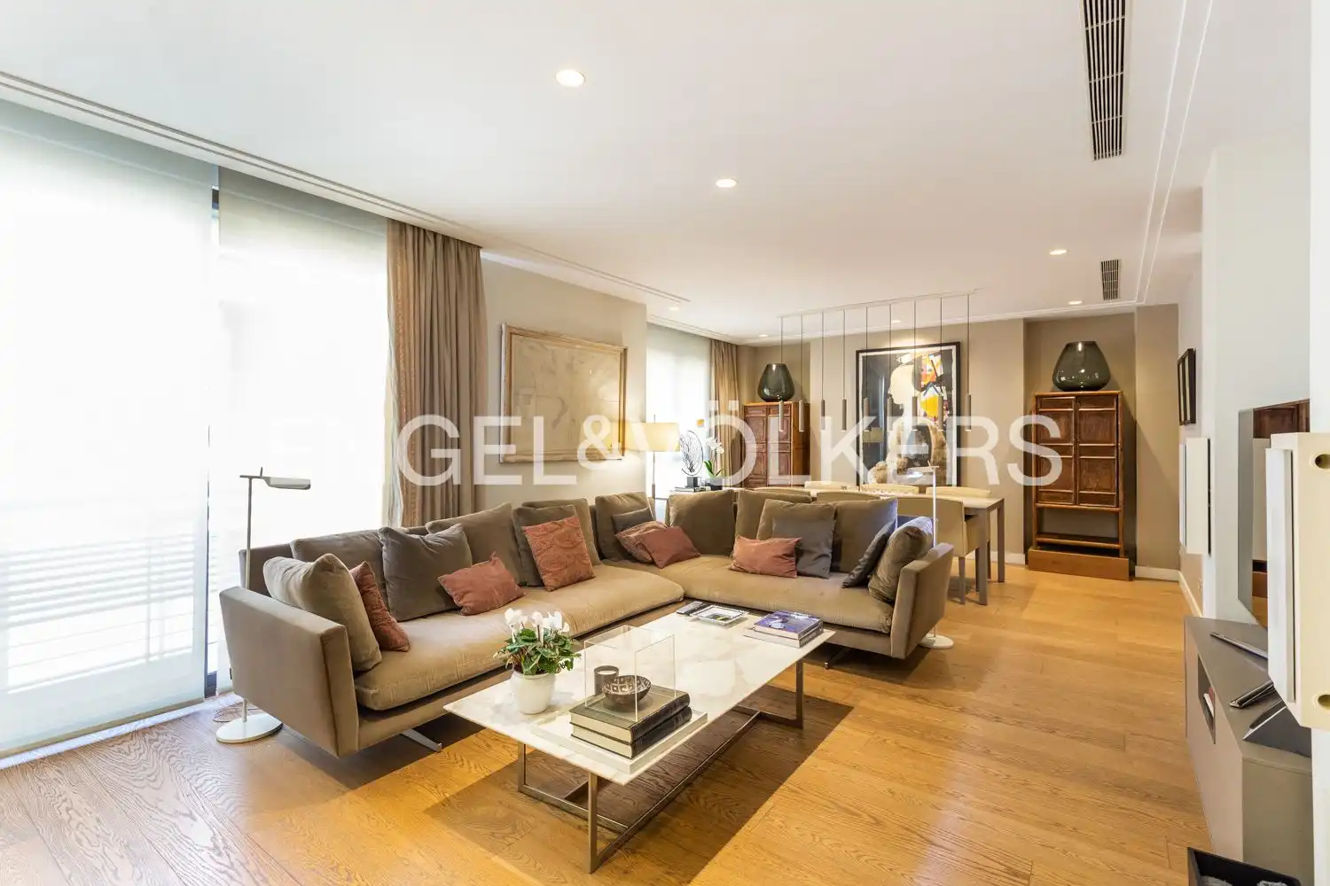Living room of Flat for sale in  Valencia Capital  with Air Conditioner, Heating and Parquet flooring