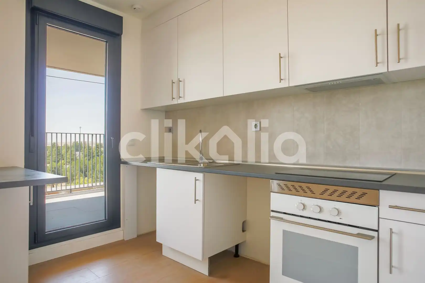 Piso de alquiler en Ensanche de Vallecas - La Gavia