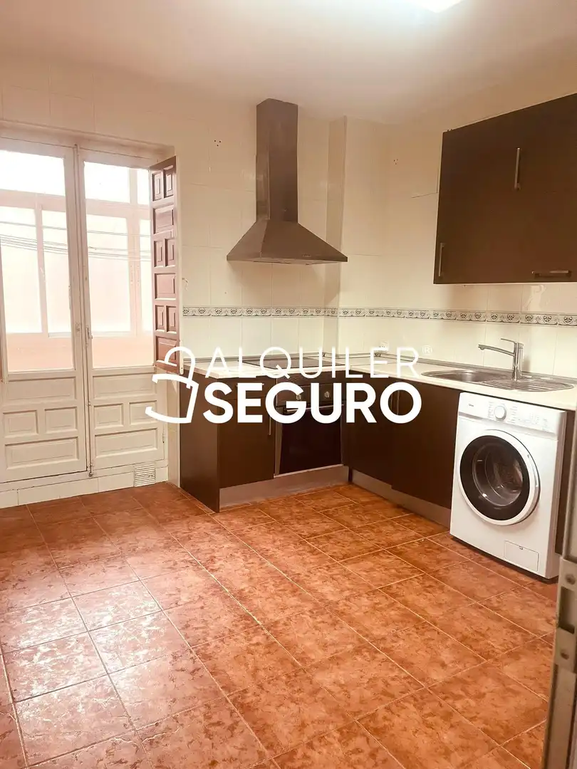 Kitchen of Flat for rent in Toledo  with Heating