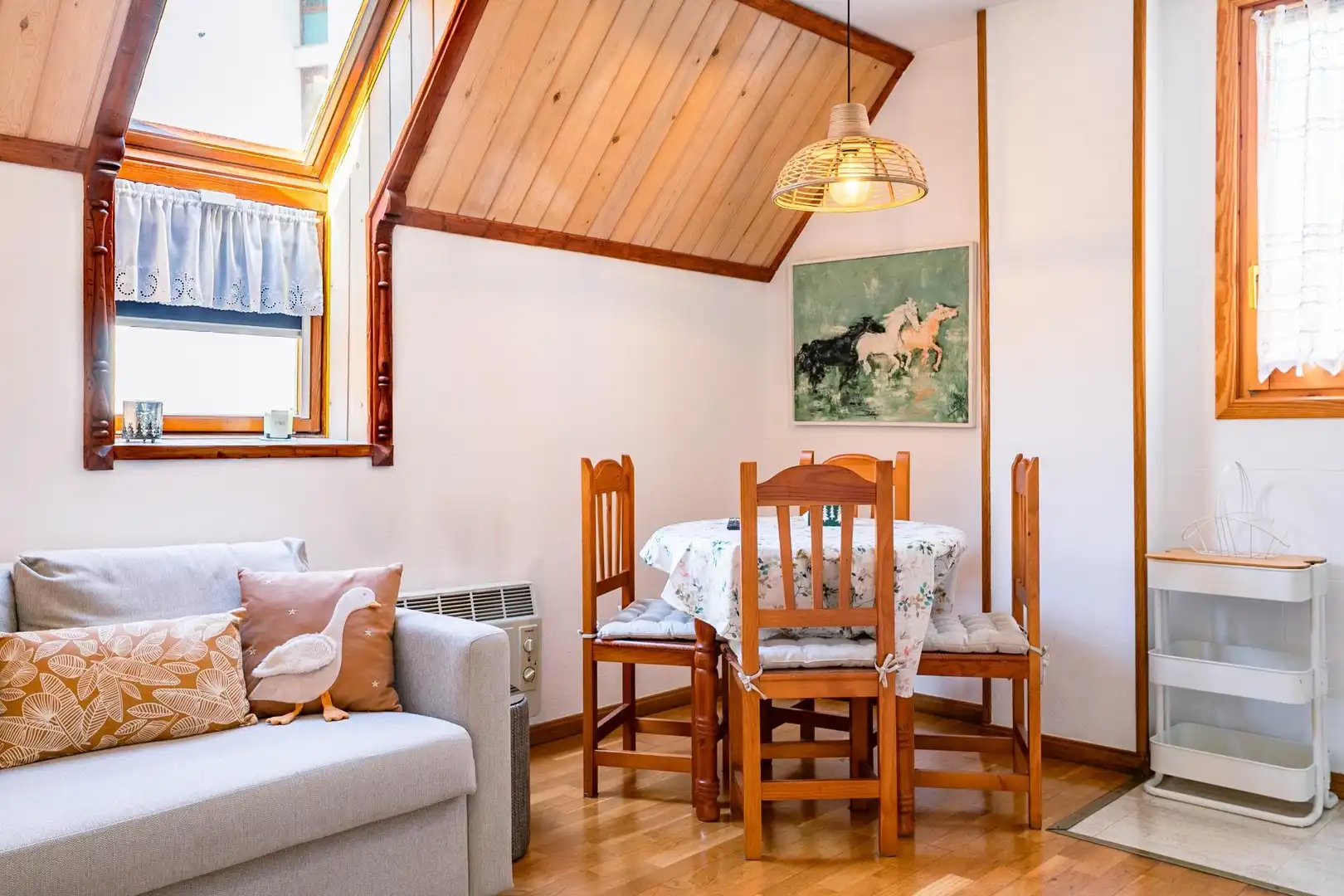 Dining room of Flat for sale in Jaca  with Heating, Parquet flooring and Storage room