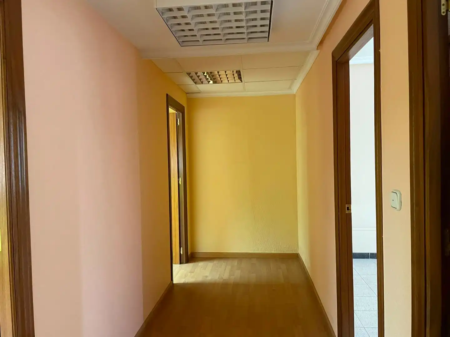 Büro zur Miete in Molina de Segura mit Klimaanlage, Terrasse und Balkon