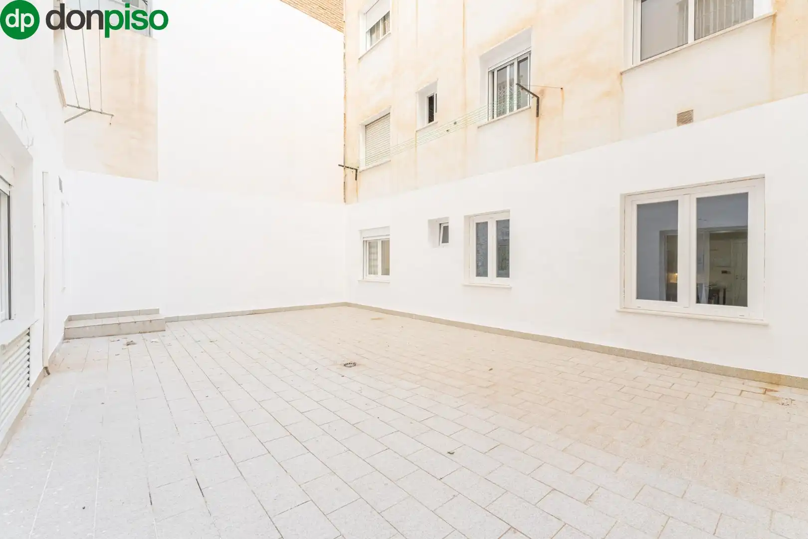 Terrassa de Oficina en venda en Málaga amb Aire condicionat, Terrassa i Moblat