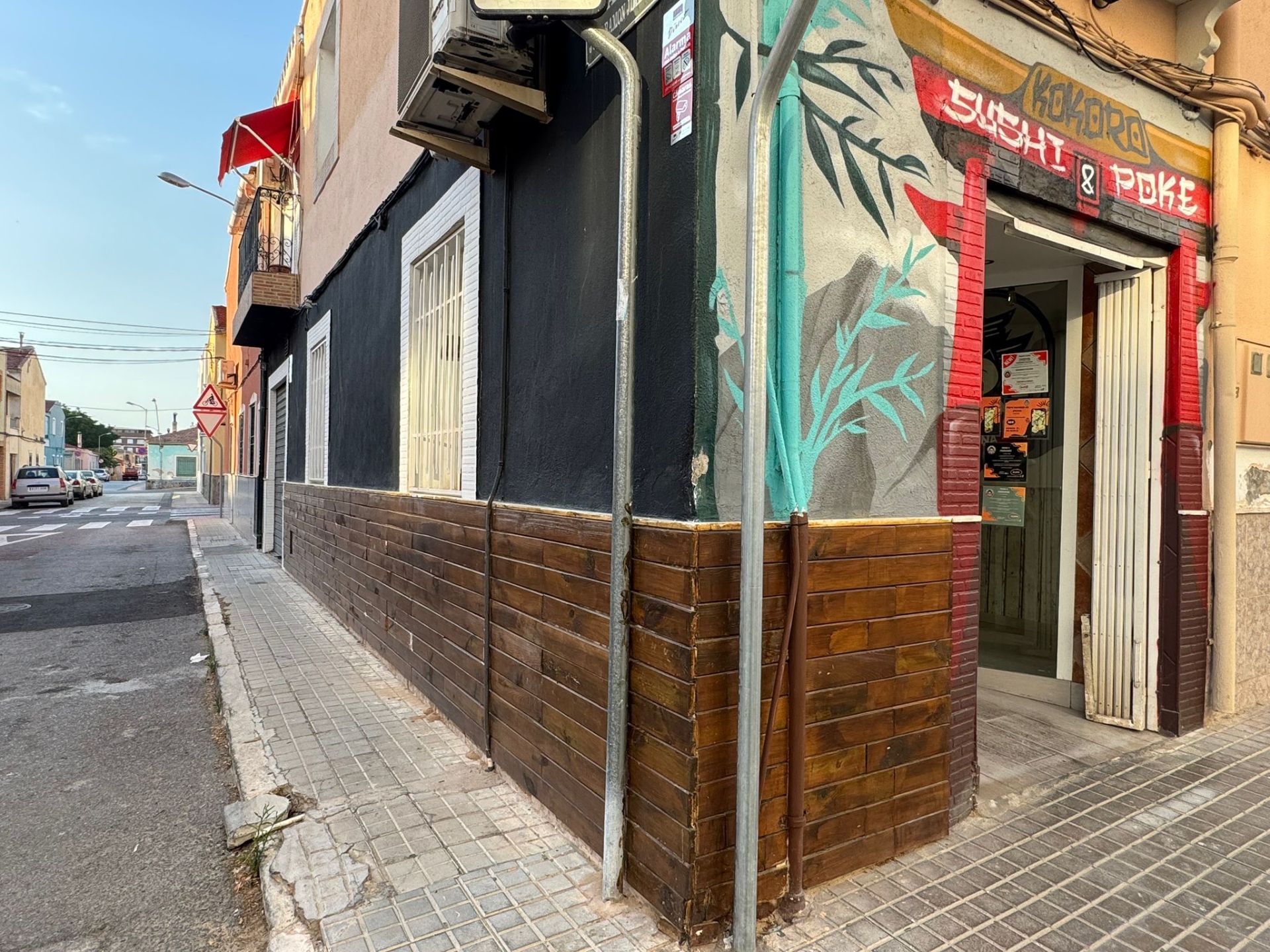 Vista exterior de Casa o xalet en venda en Villena amb Balcó