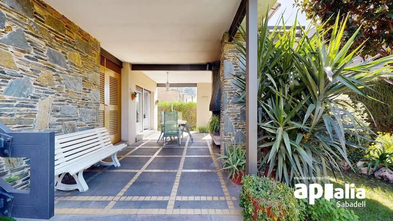 Terrassa de Casa o xalet en venda en Barberà del Vallès amb Calefacció, Jardí privat i Terrassa