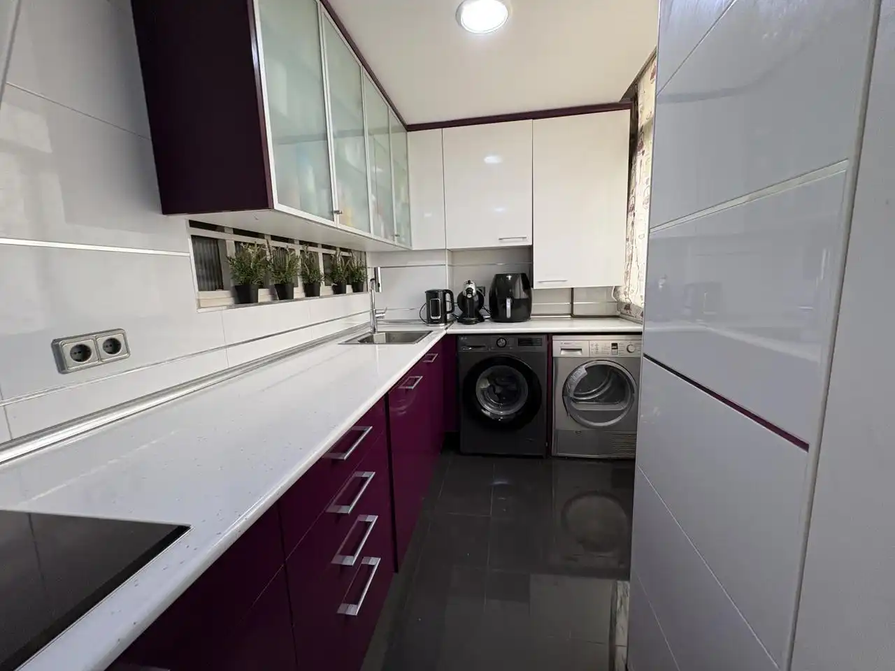 Kitchen of Flat for rent in Madrid  with Air Conditioner, Heating and Furnished