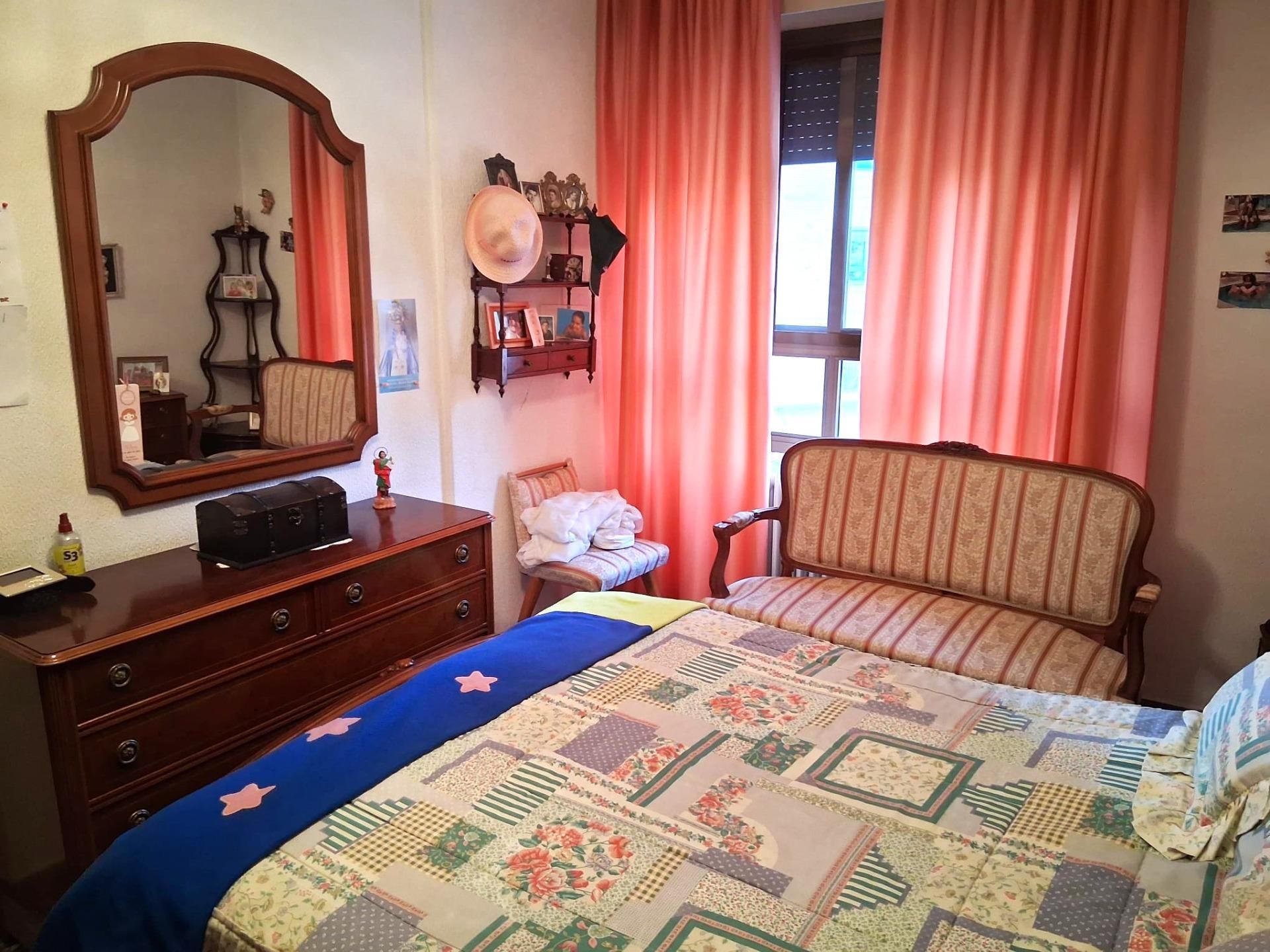 Dormitori de Pis en venda en  Albacete Capital amb Aire condicionat, Calefacció i Jardí privat