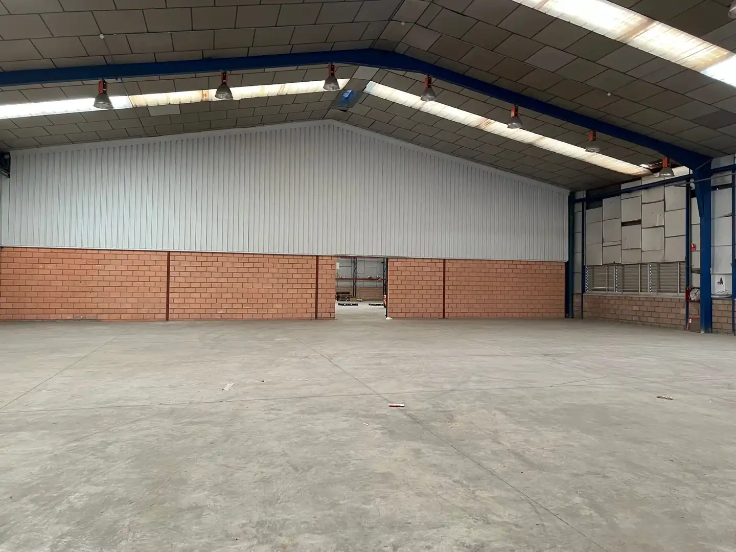 Industrial building to rent in Plaça del País Valencià,, imagen 6