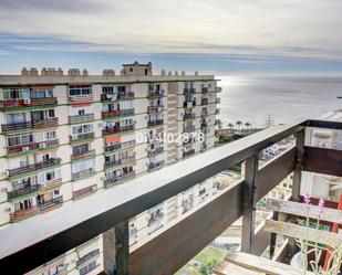 Vista exterior de Àtic en venda en Benalmádena amb Aire condicionat, Terrassa i Balcó