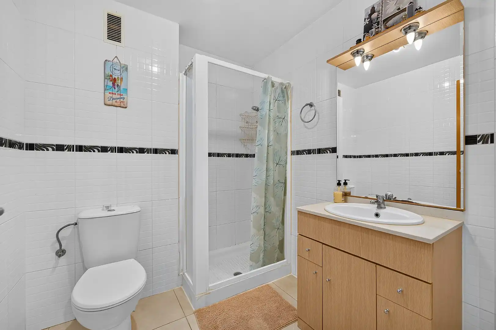 Baño de Piso en venta en Arona con Amueblado, Horno y Lavadora