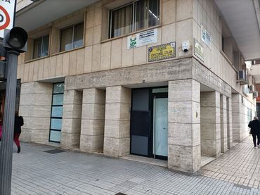 Local comercial en venda a Casco Antiguo