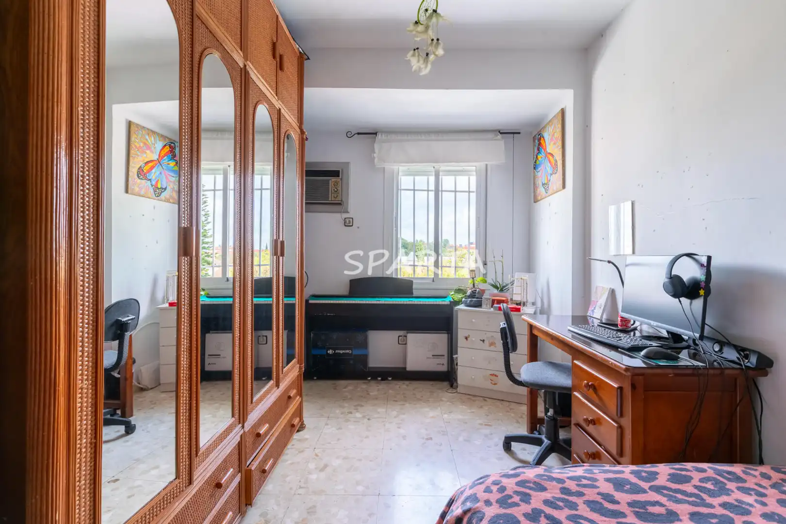 Habitación de Piso en venta en Castilleja de la Cuesta con Aire acondicionado, Horno y Microondas