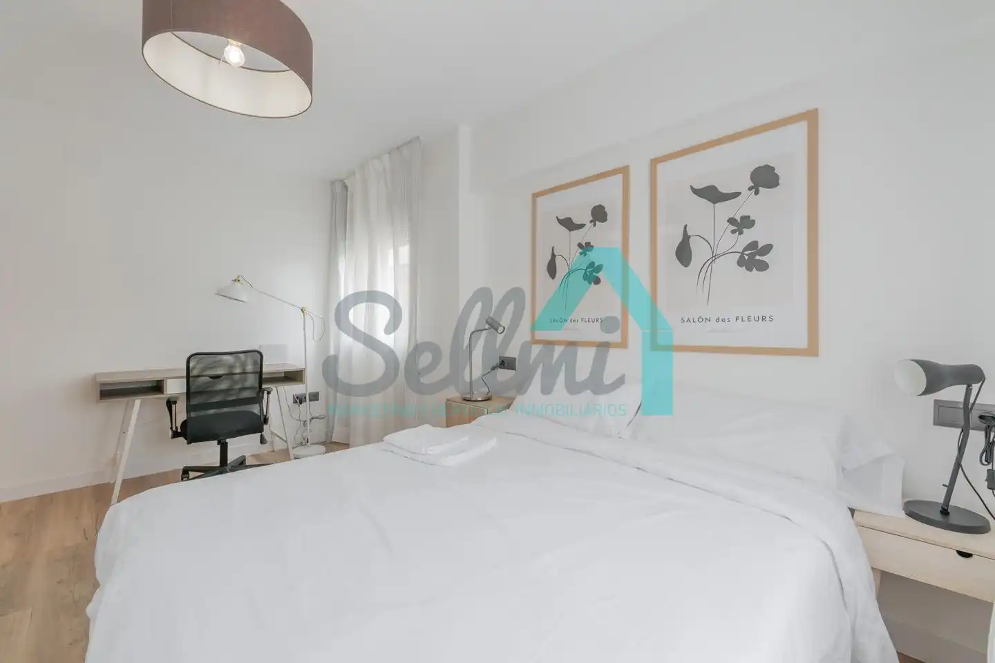 Bedroom of Flat for share in Oviedo   with Heating, Terrace and Furnished