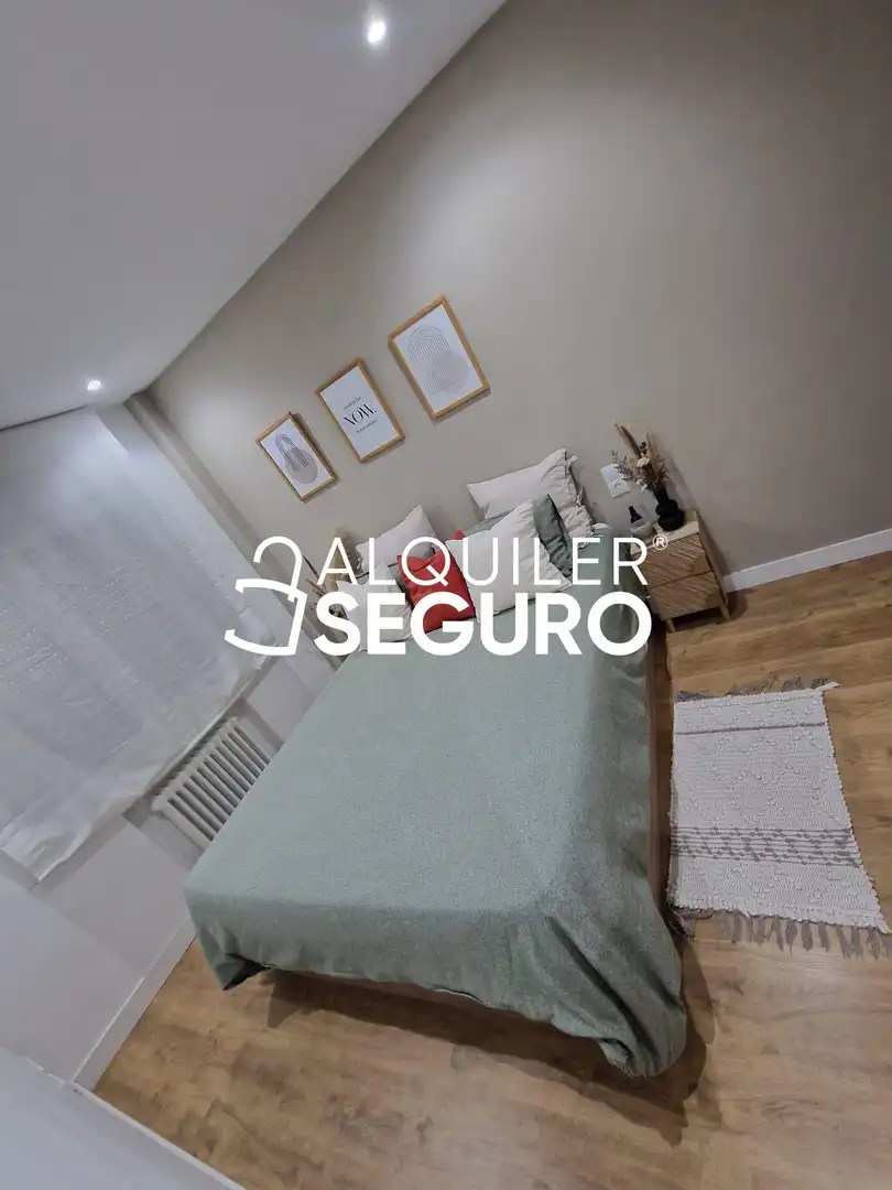 Habitación de Piso de alquiler en Madrid con Aire acondicionado, Calefacción y Amueblado