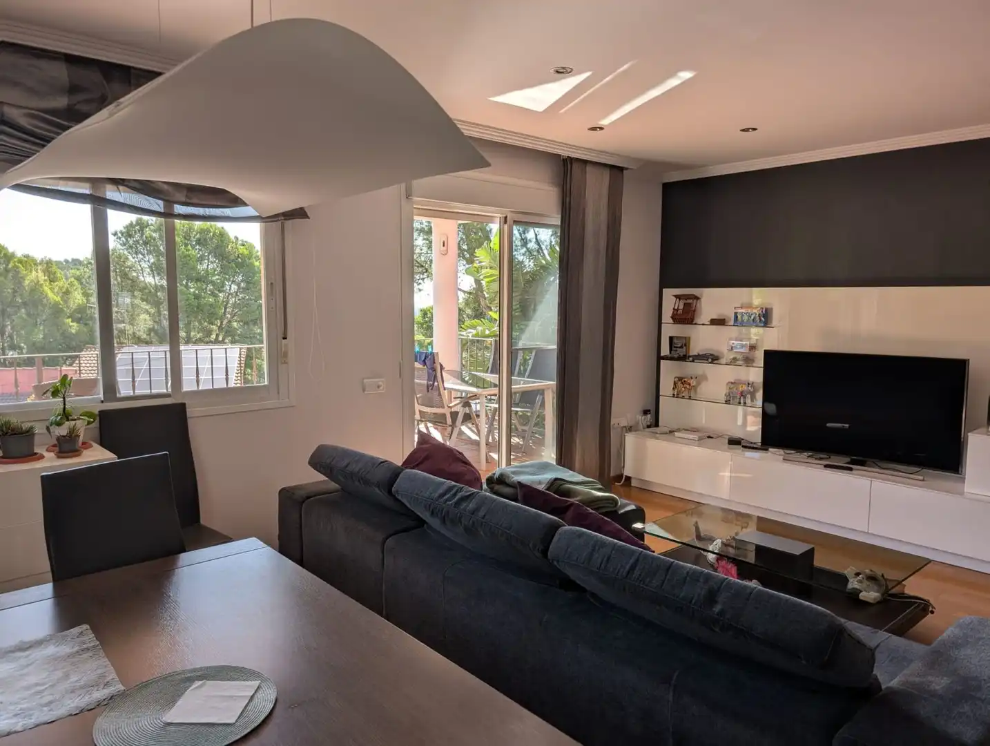 Sala d'estar de Casa o xalet de lloguer en Benicasim / Benicàssim amb Aire condicionat, Calefacció i Jardí privat