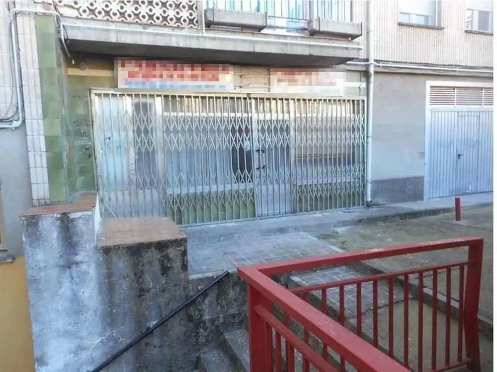 Vista exterior de Local en venda en Rozas de Puerto Real
