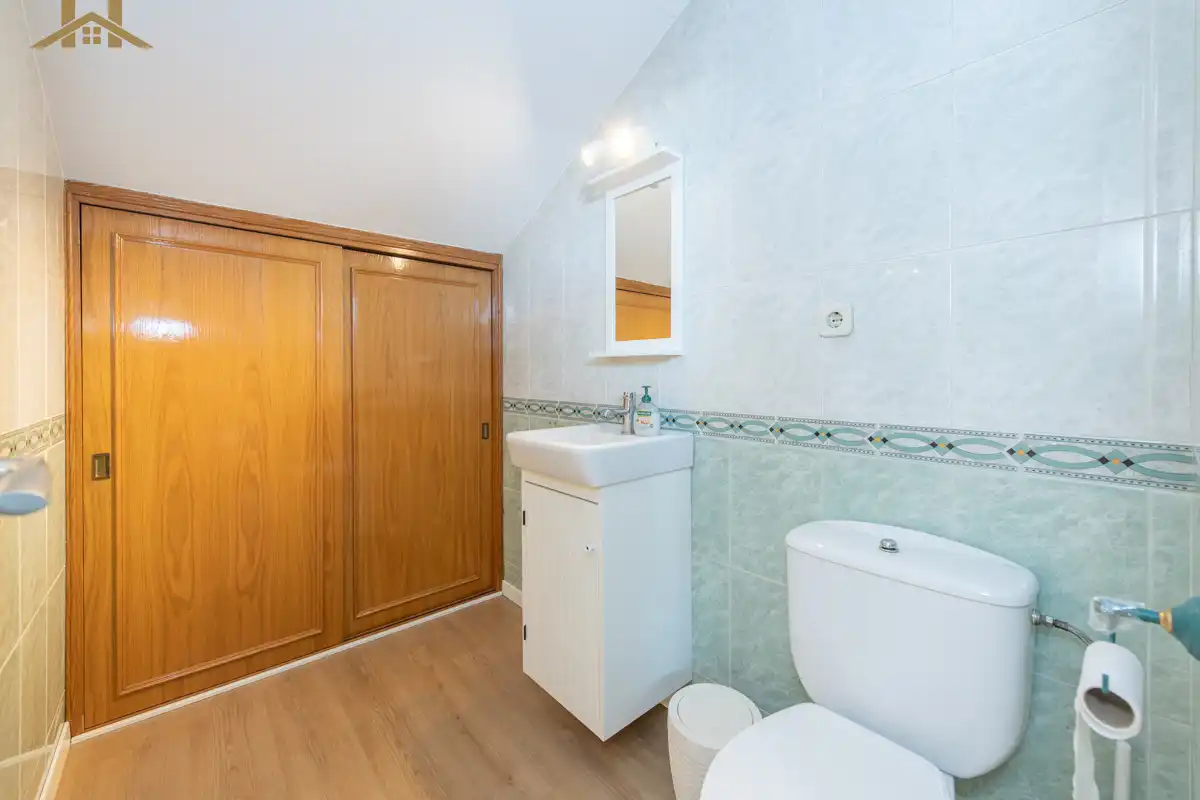 Bany de Casa o xalet en venda en Colmenar Viejo amb Calefacció, Terrassa i Traster