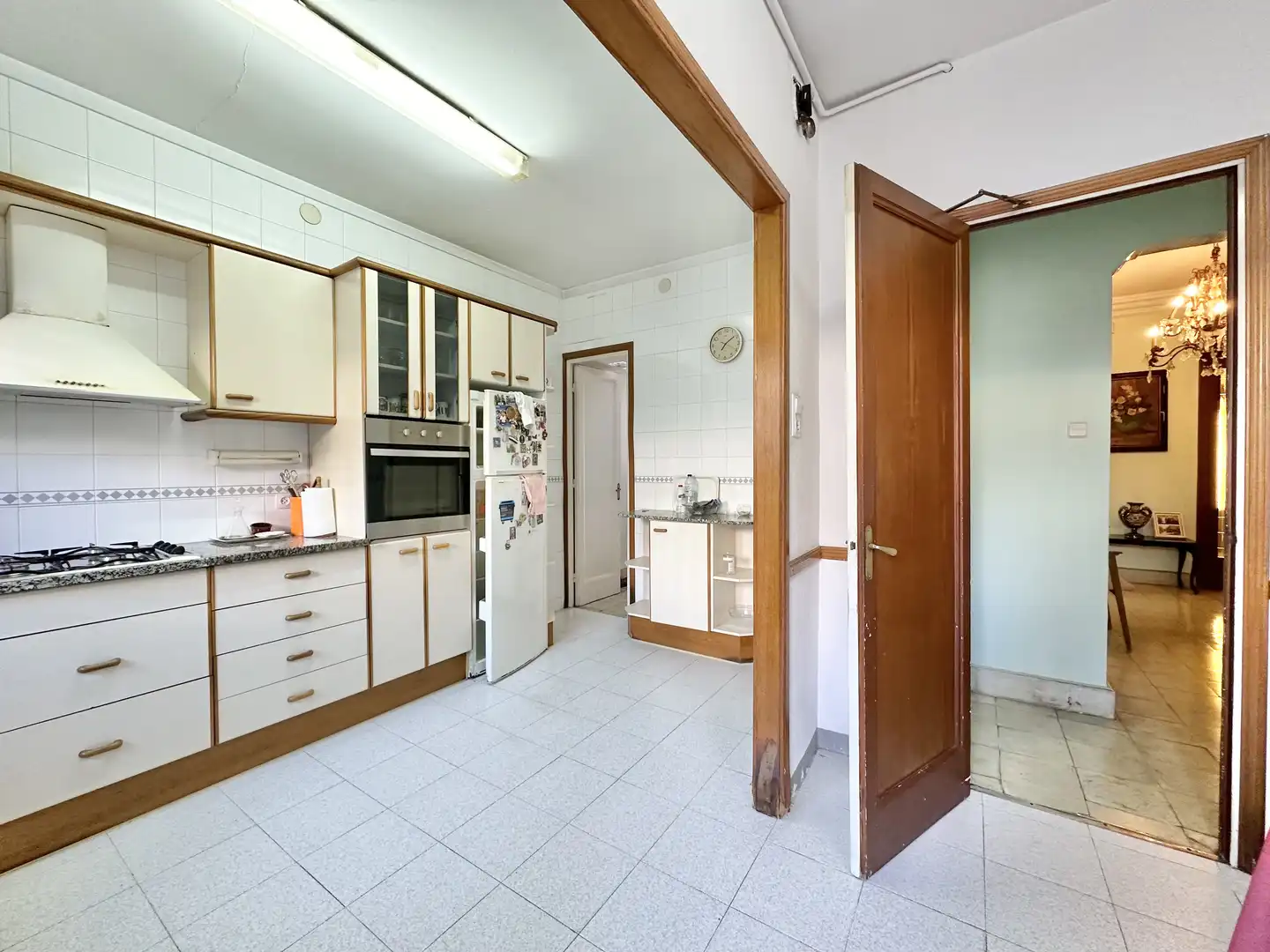 Küche von Einfamilien-Reihenhaus zum Verkauf in El Masnou mit Heizung, Privatgarten und Terrasse