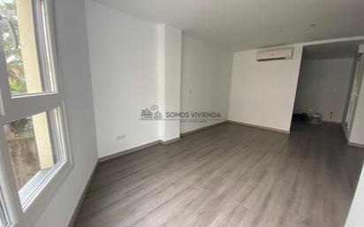 Bedroom of Flat for sale in Ourense Capital   with Air Conditioner, Terrace and Balcony