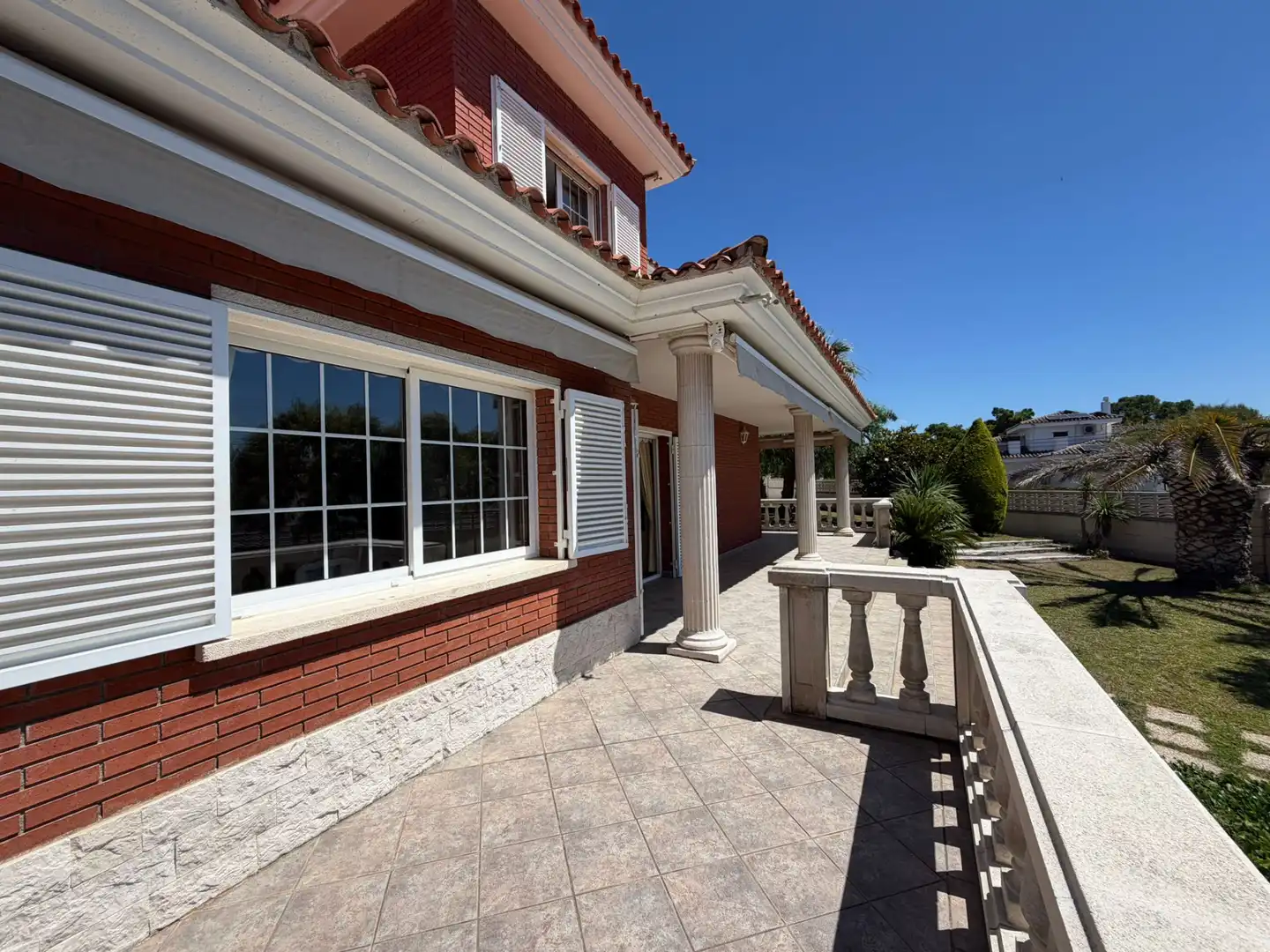 Vista exterior de Casa o xalet en venda en El Vendrell amb Calefacció, Jardí privat i Terrassa