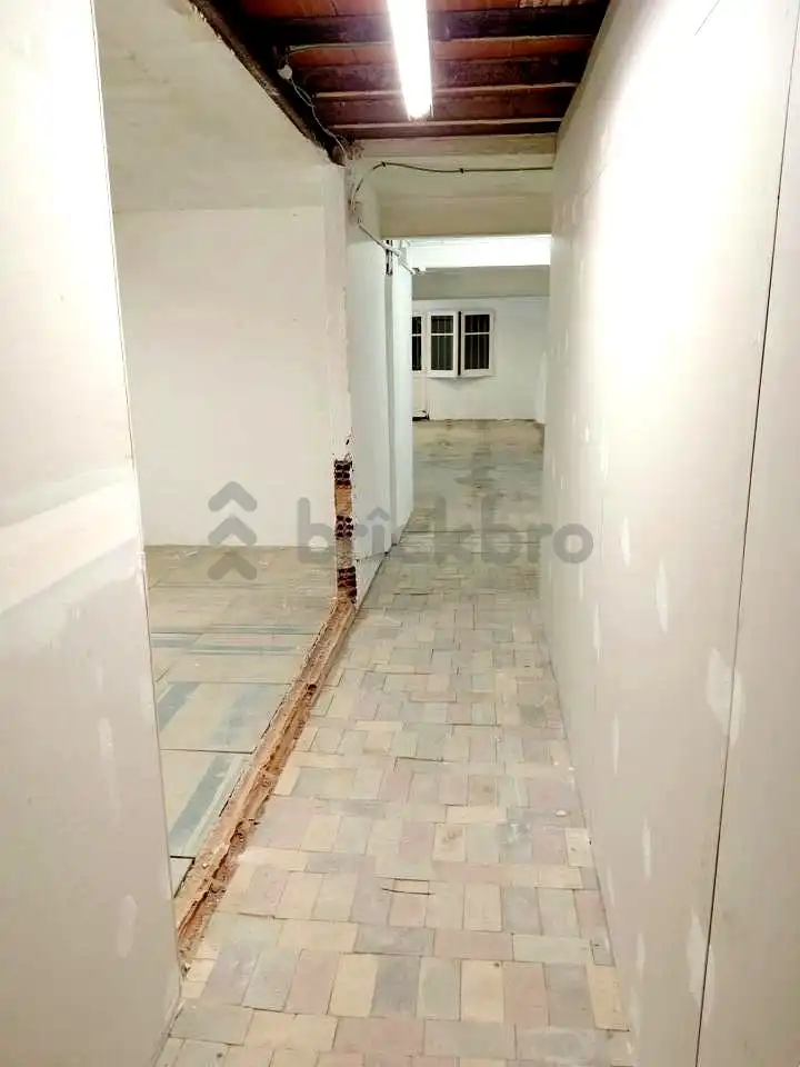 Commercial properties for rent in Esplugues de Llobregat  with Air Conditioner